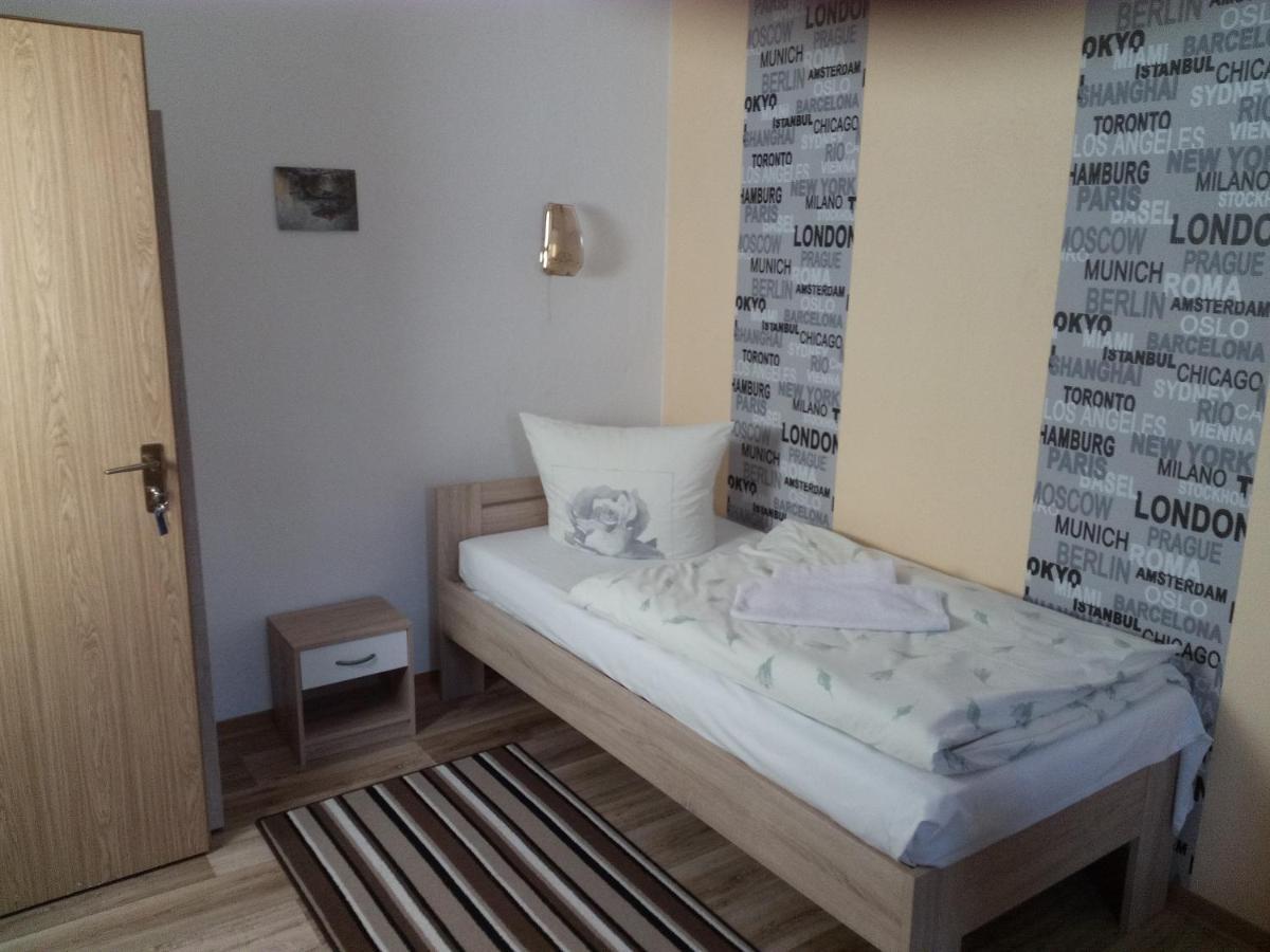 Am Muehlteich Hotel Taltitz Bagian luar foto