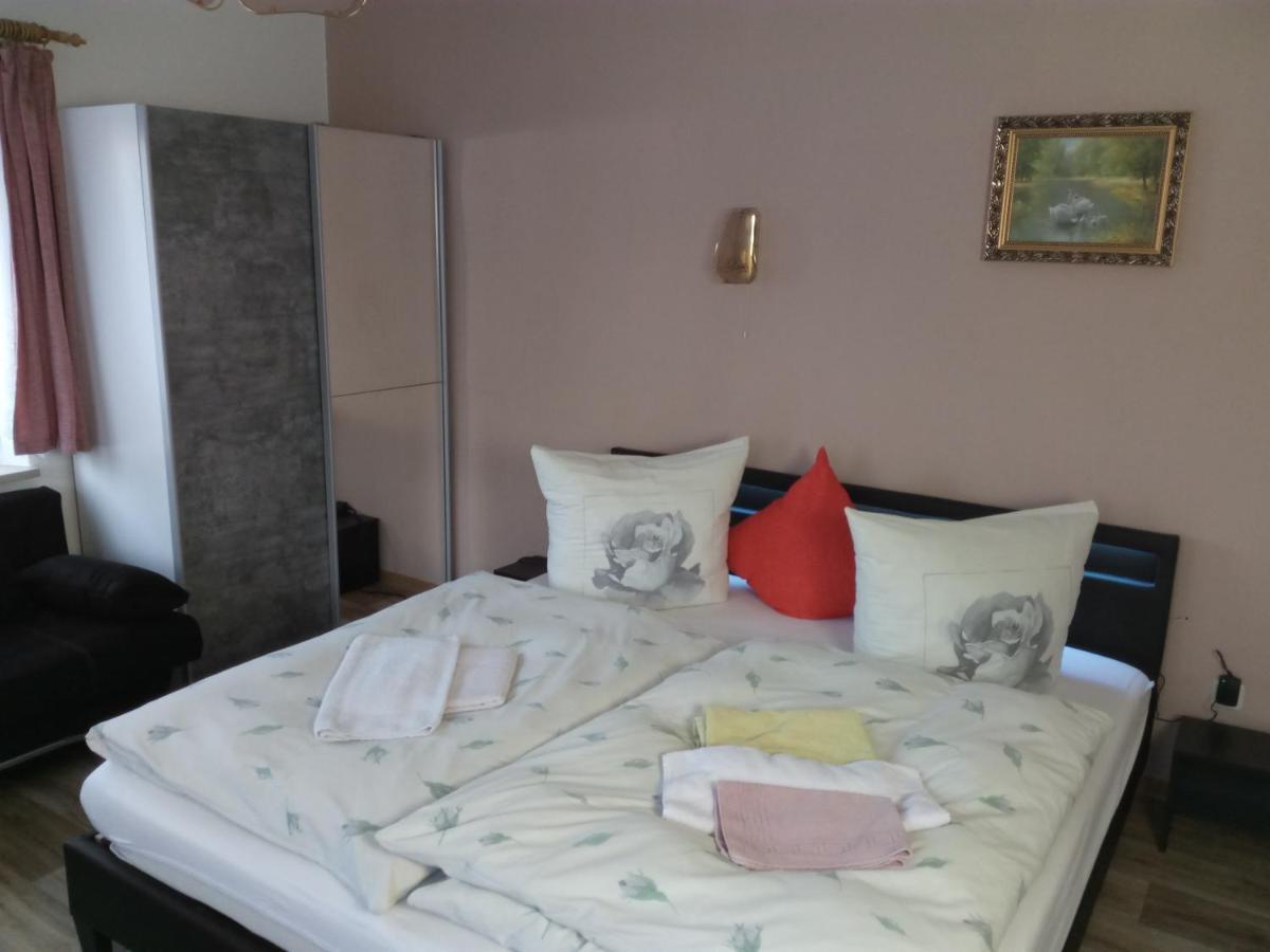 Am Muehlteich Hotel Taltitz Bagian luar foto